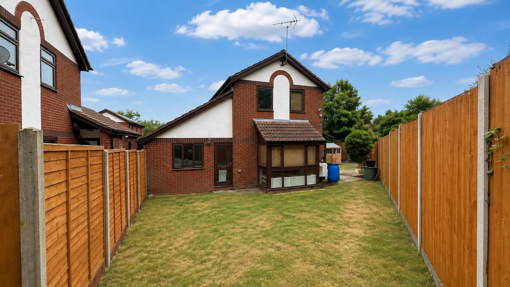 4 bed property in Dyers Mews, Milton Keynes